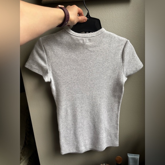 T shirt - Picture 3 of 3